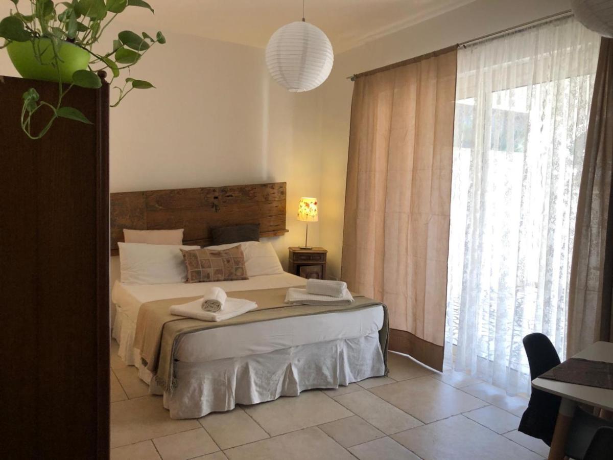 Bed and Breakfast Odegos Mono & Trilo Torre dell'Orso Exteriér fotografie