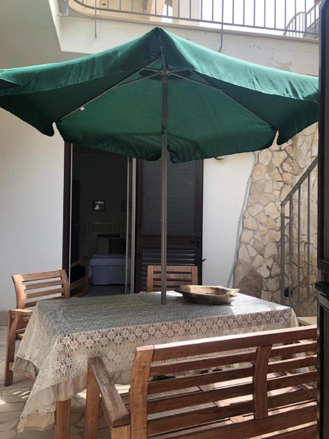 Bed and Breakfast Odegos Mono & Trilo Torre dell'Orso Exteriér fotografie